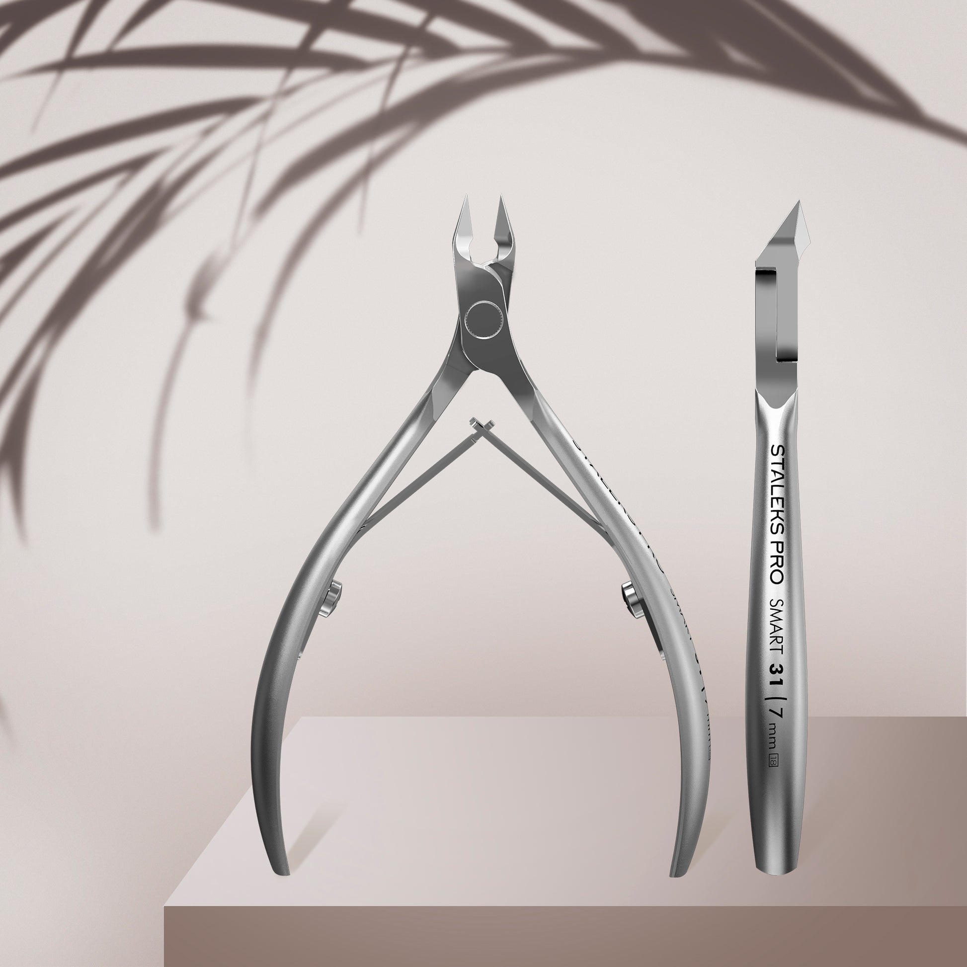 STALEKS PRO SMART 31 professional cuticle nippers with 7 mm blades