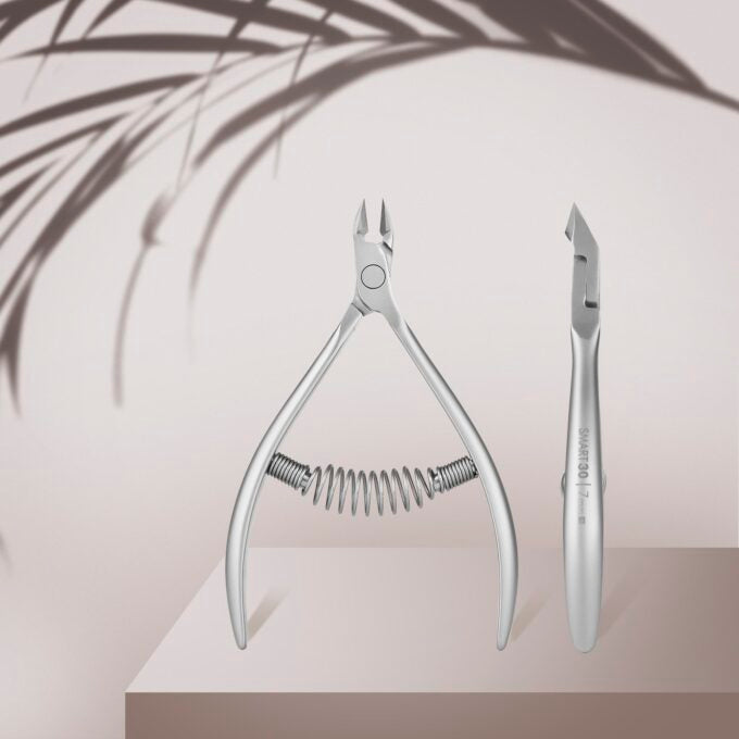 STALEKS PRO SMART 30 stainless steel professional cuticle nippers with 7 mm blades